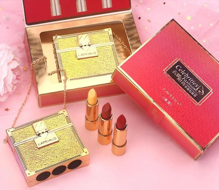 Wholesale Matte Shimmering Velvet Lipstick Make Up Set  Korean Fashion Chain Bag Engraved Lip Glaze 3 Pack Maquillaje