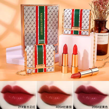 Wholesale Matte Shimmering Velvet Lipstick Make Up Set  Korean Fashion Chain Bag Engraved Lip Glaze 3 Pack Maquillaje