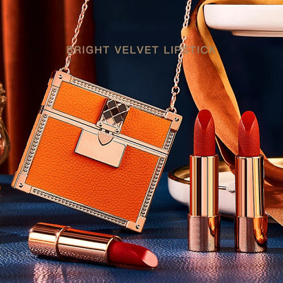 Wholesale Matte Shimmering Velvet Lipstick Make Up Set  Korean Fashion Chain Bag Engraved Lip Glaze 3 Pack Maquillaje